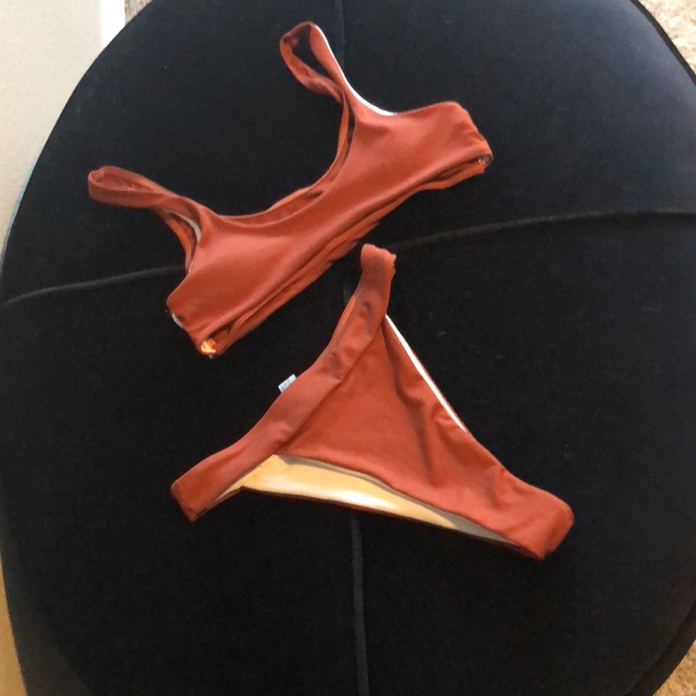 SHEIN Rust Orange Ribbed Bikini Set - Picture 3 of 5
